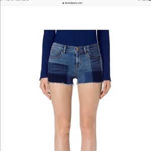 J BRAND MID RISE SHORT SIZE 25